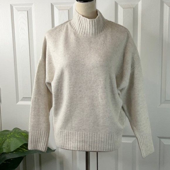 For The Republic Women’s Crew Sweater Wool Blend Size XS - Picture 2 of 12